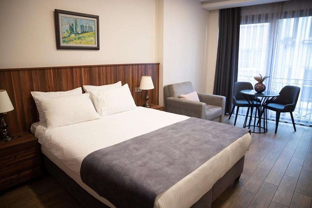 Arikan Apartment